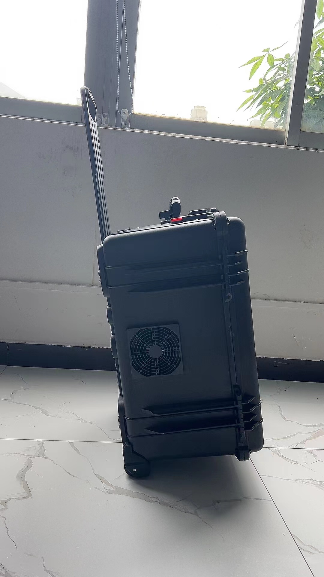 天津手拉箱型移动通信干扰器